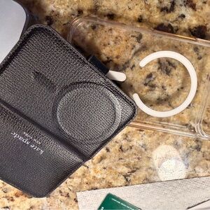 Iphone 17 Pro Max clear case w Kate Spade magnetic wallet